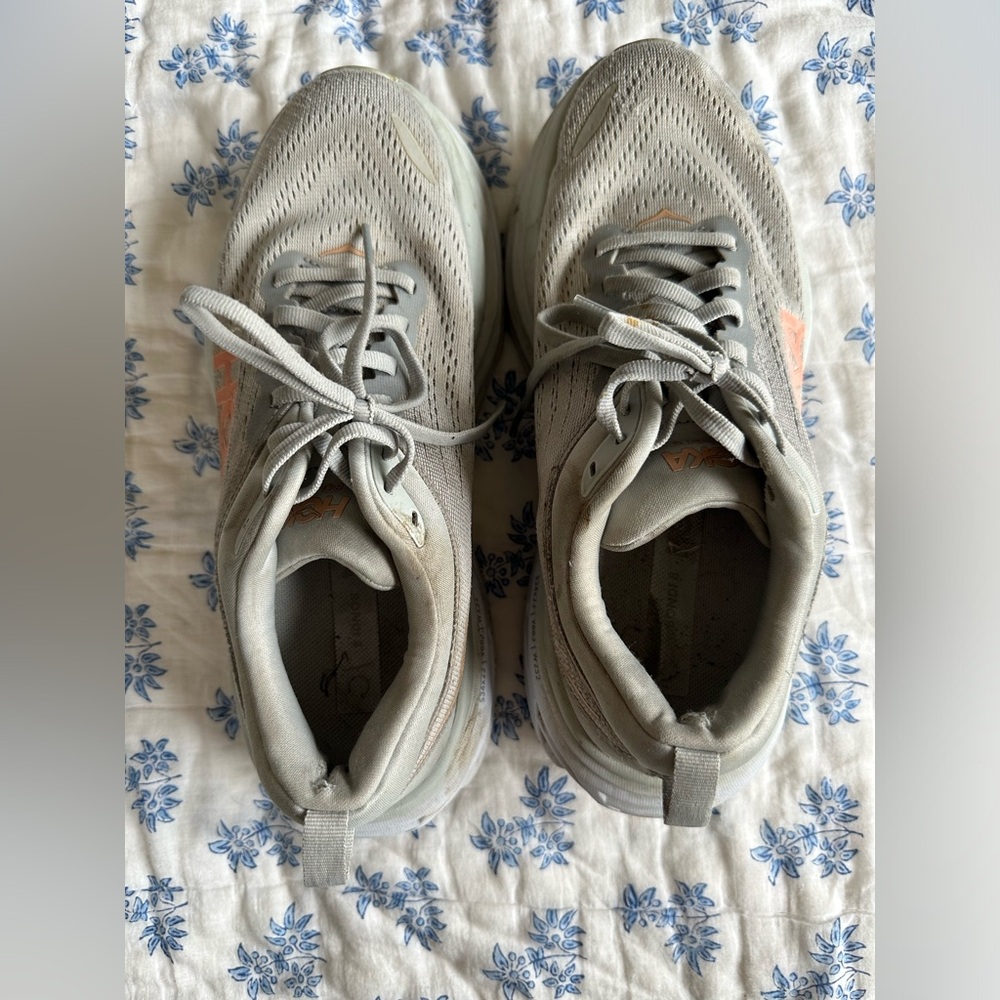 Hoka One Bondi 8